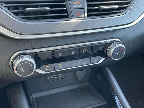 Used 2024 Nissan Altima 2.5 SR image 26