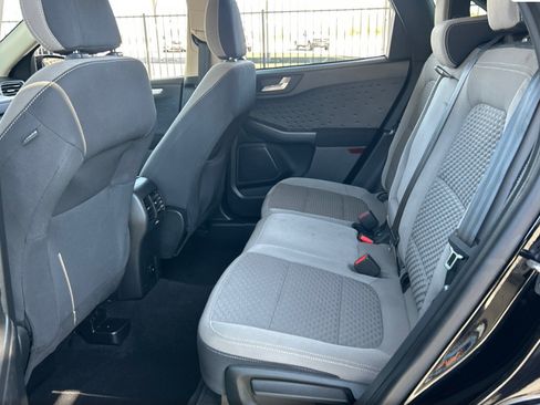 Used 2020 Ford Escape SE FWD image 11