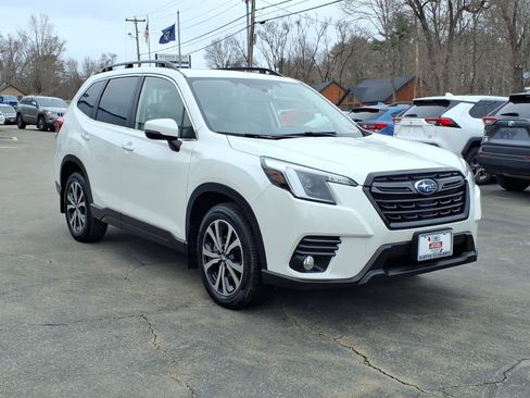 Certified 2023 Subaru Forester Limited image 3
