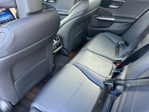 Used 2025 Mercedes-Benz C 300 Sedan image 14