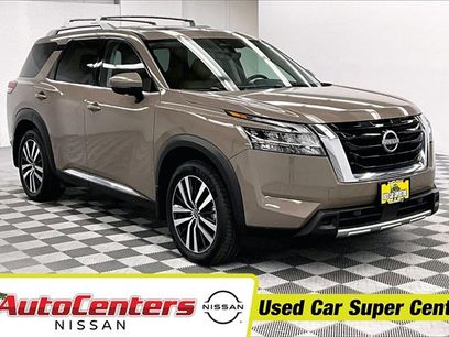 Used 2024 Nissan Pathfinder Platinum w/ Cargo Package
