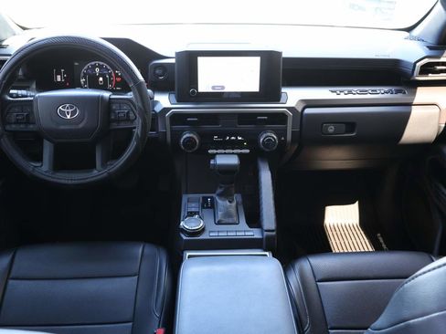 Used 2024 Toyota Tacoma SR5 AWD/4WD image 12