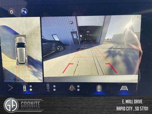 Used 2025 Chevrolet Equinox LT w/ Convenience Package II image 23