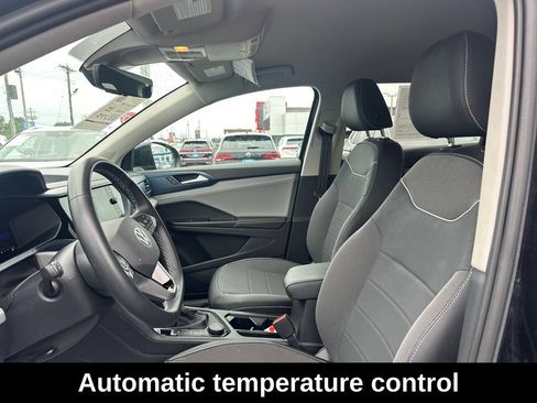 Used 2024 Volkswagen Taos SE AWD/4WD image 10