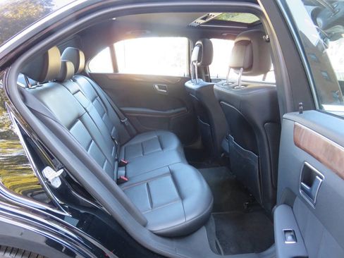 Used 2013 Mercedes-Benz E 350 4MATIC Sedan image 20