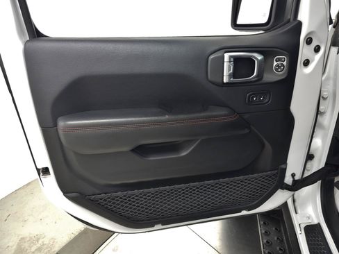 Used 2018 Jeep Wrangler Unlimited Rubicon AWD/4WD image 16