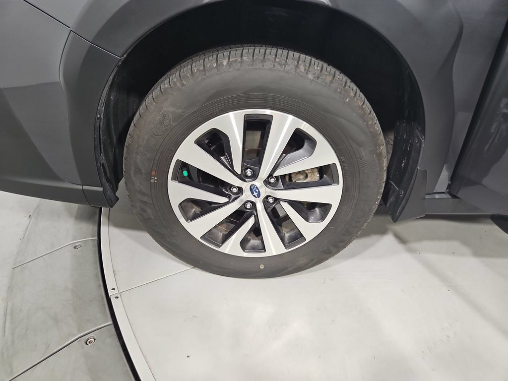 Used 2025 Subaru Outback Premium AWD/4WD image 29