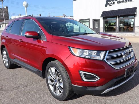 Used 2018 Ford Edge Titanium w/ Equipment Group 302A AWD/4WD image 2