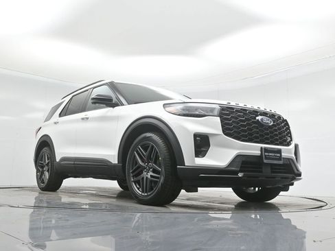 New 2025 Ford Explorer ST w/ Sun And Sound Package image 51