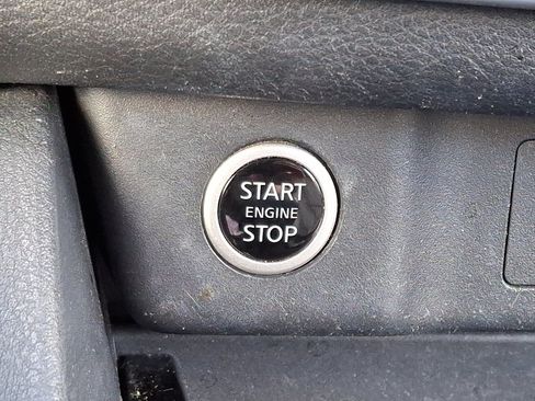 Used 2021 Nissan Rogue SV AWD/4WD image 24