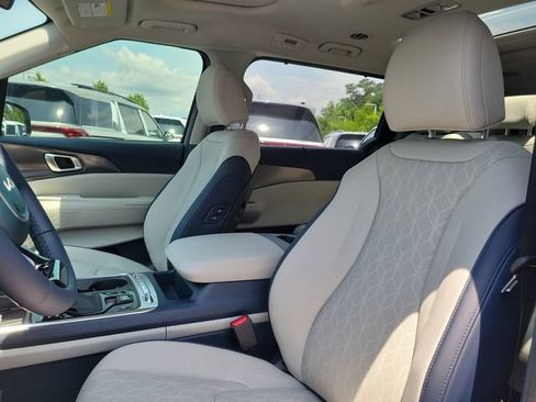 New 2026 Kia Carnival SX FWD image 14