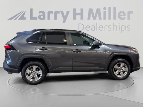 Used 2025 Toyota RAV4 XLE AWD/4WD image 6