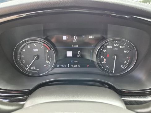 Used 2023 Cadillac XT6 Premium Luxury w/ Technology Package FWD image 6