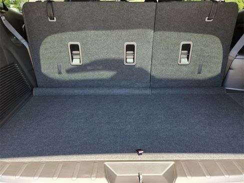 New 2025 Subaru Ascent Limited image 25