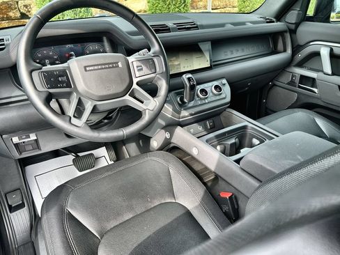 Certified 2023 Land Rover Defender 90 X-Dynamic SE AWD/4WD image 13