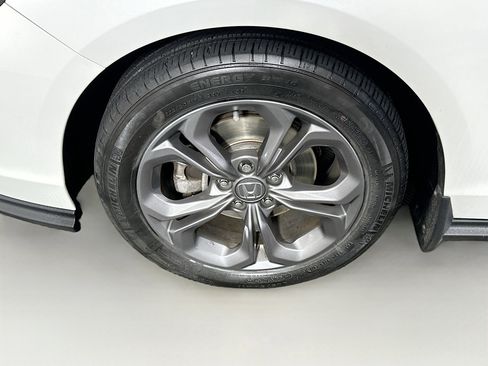 Used 2024 Honda Accord EX image 11