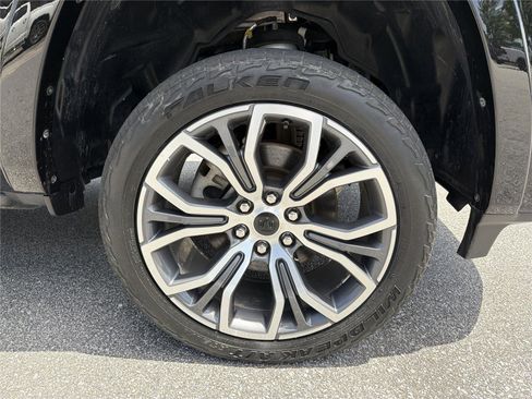 Used 2025 RAM 1500 Tungsten w/ Off Road Group AWD/4WD image 11