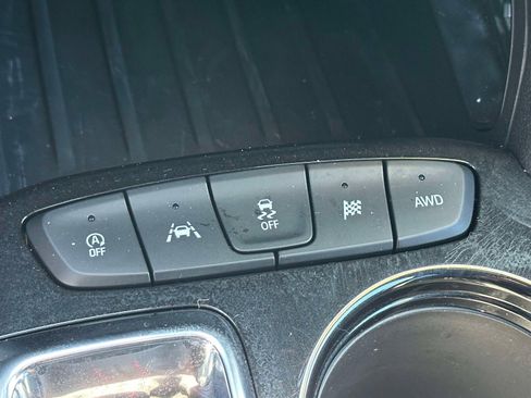 Used 2023 Chevrolet TrailBlazer RS w/ Convenience Package AWD/4WD image 32