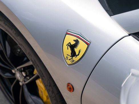Used 2017 Ferrari 488 Spider RWD image 16