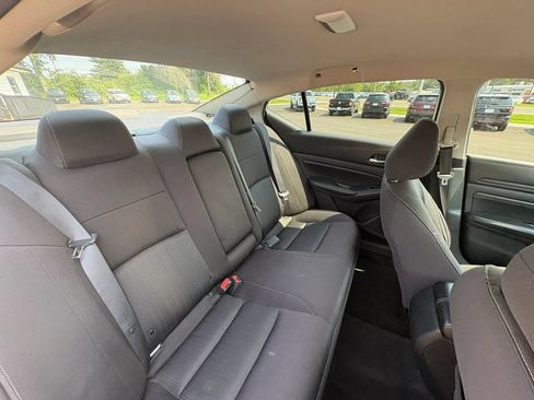 Used 2020 Nissan Altima 2.5 S FWD image 30