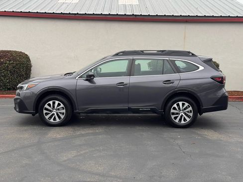 Used 2022 Subaru Outback image 3