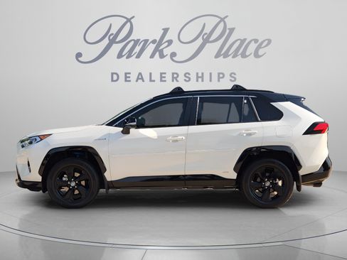 Used 2021 Toyota RAV4 XSE AWD/4WD image 2