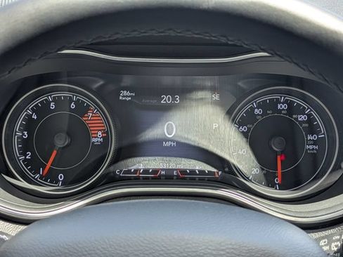 Used 2019 Jeep Cherokee Trailhawk AWD/4WD image 29