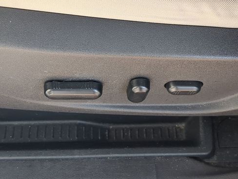 Used 2019 Ford Escape SE image 20