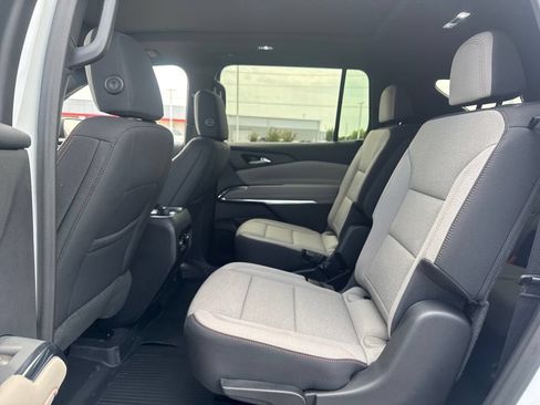 New 2027 Chevrolet Traverse LT w/ Sun and Wheel Package FWD image 11