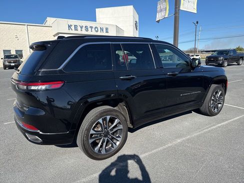 Used 2024 Jeep Grand Cherokee Overland w/ Trailer Tow Package image 4