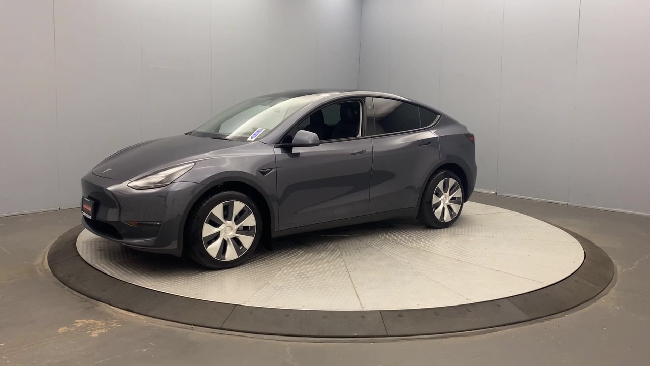Used 2023 Tesla Model Y Long Range AWD/4WD image 9