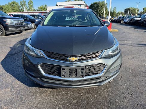 Used 2017 Chevrolet Cruze LT w/ Convenience Package FWD image 8