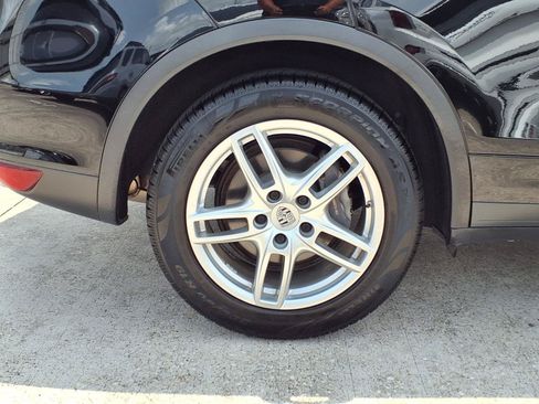 Used 2014 Porsche Cayenne AWD/4WD image 9