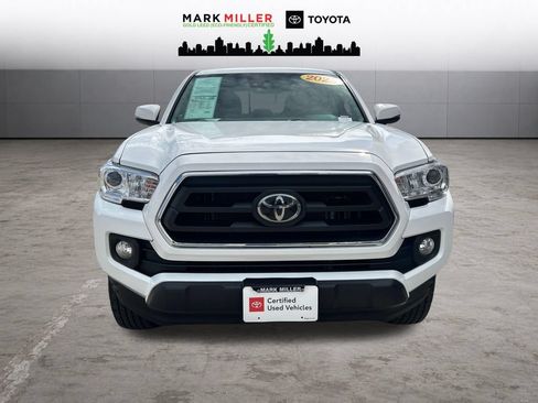 Certified 2023 Toyota Tacoma SR5 AWD/4WD image 9