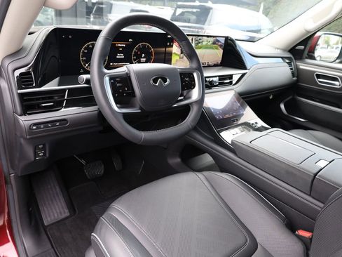 Used 2025 INFINITI QX80 Luxe RWD image 16