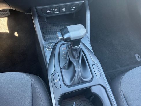 Used 2025 Kia K4 LXS image 36