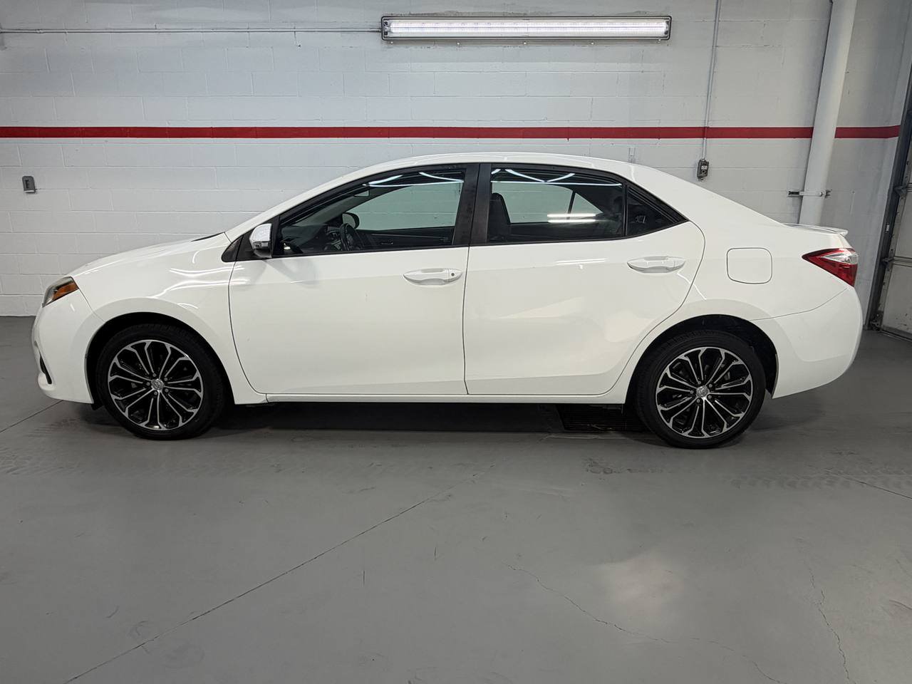 Used 2016 Toyota Corolla S FWD image 5