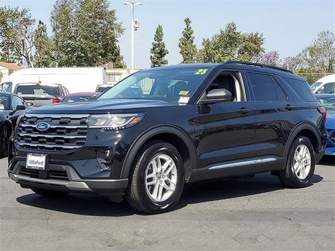 Used 2025 Ford Explorer Active w/ Active Comfort Package image 26