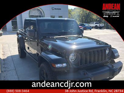 Used 2025 Jeep Gladiator Sport
