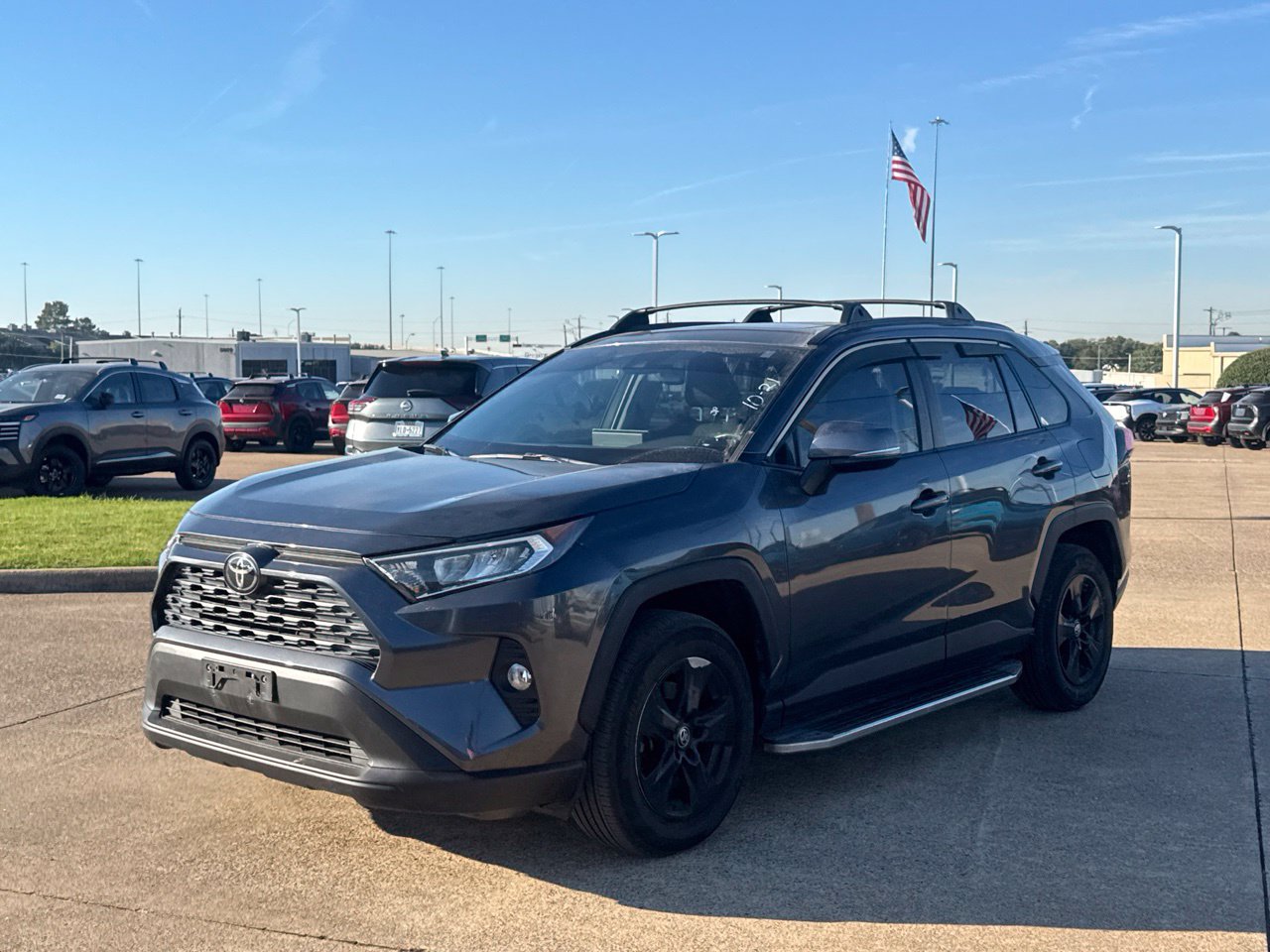 Used 2019 Toyota RAV4 XLE FWD image 10