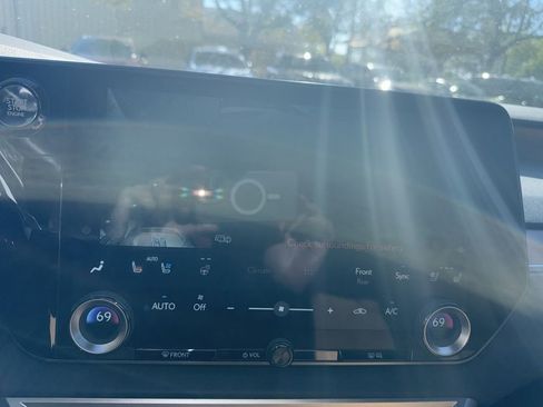 Used 2025 Lexus RX 350 Premium w/ Accessory Package (Z1) image 17