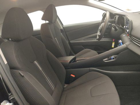 Used 2022 Hyundai Elantra Blue FWD image 21