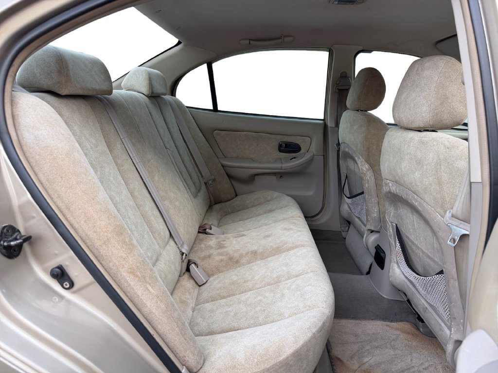 Used 2002 Hyundai Elantra GLS FWD image 18