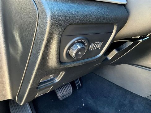 New 2025 Jeep Grand Cherokee L Limited AWD/4WD image 17