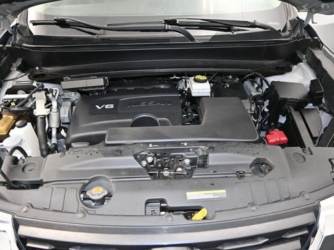 Used 2020 Nissan Pathfinder SL AWD/4WD image 27