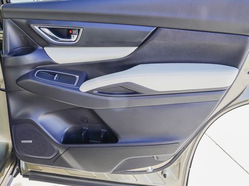 Used 2023 Subaru Ascent Limited w/ Technology Package image 31