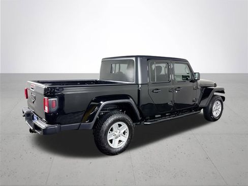 Used 2022 Jeep Gladiator Sport image 6