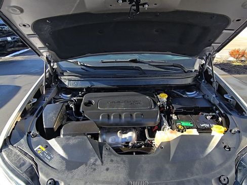 Certified 2019 Jeep Cherokee Latitude Plus w/ Cold Weather Group image 14