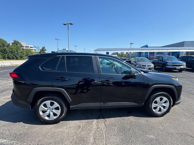 Used 2025 Toyota RAV4 LE AWD/4WD image 8