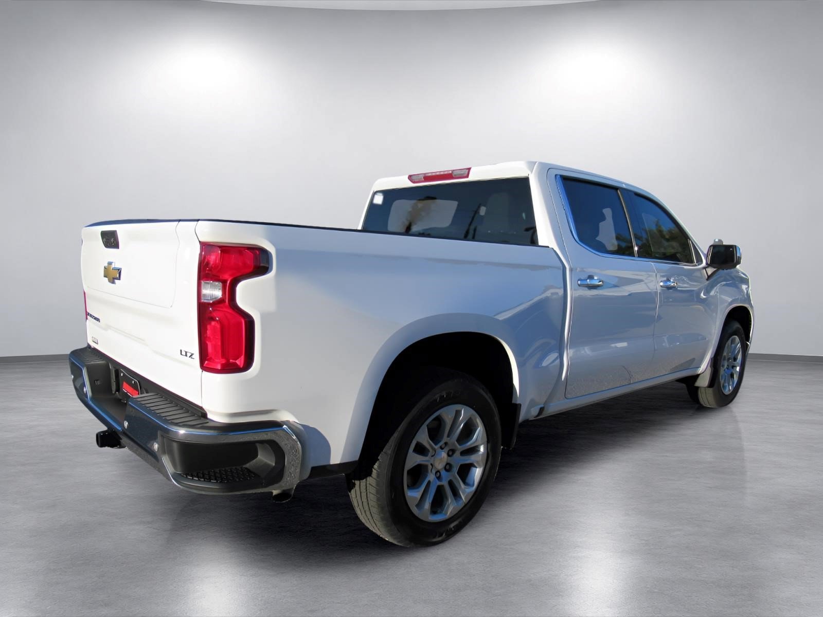 Used 2026 Chevrolet Silverado 1500 LTZ RWD image 6